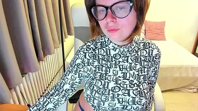 MilisaSweet777 from StripChat is Freechat