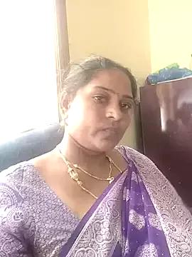 milkee143 from StripChat is Freechat