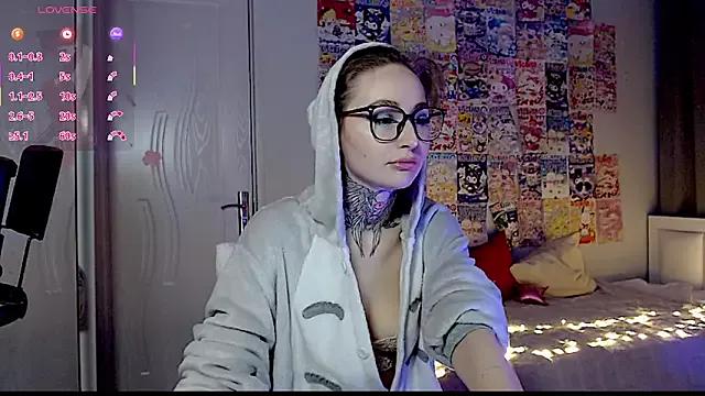 Milky_way_UwU from StripChat is Freechat