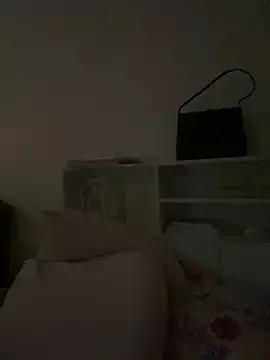 milkyhonybaby from StripChat is Freechat