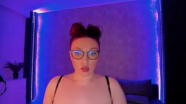Milla_Heart from StripChat is Freechat