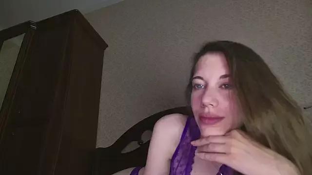 Mimi_Miya from StripChat is Freechat