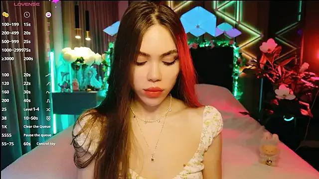 MimiFors from StripChat is Freechat