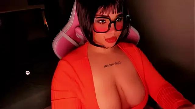 Check-out our cam rooms range and converse on a personal level with our delicious livecams streamers, showing off their spicy curves and toys.