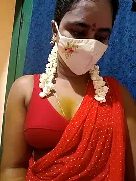 mini-queen from StripChat is Freechat
