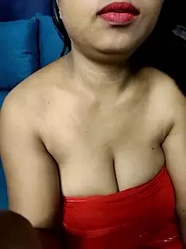 Miss-oly from StripChat is Freechat