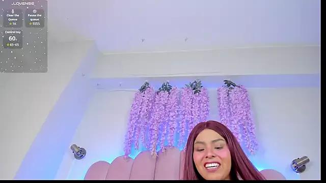 MissCandyliciouss from StripChat is Freechat