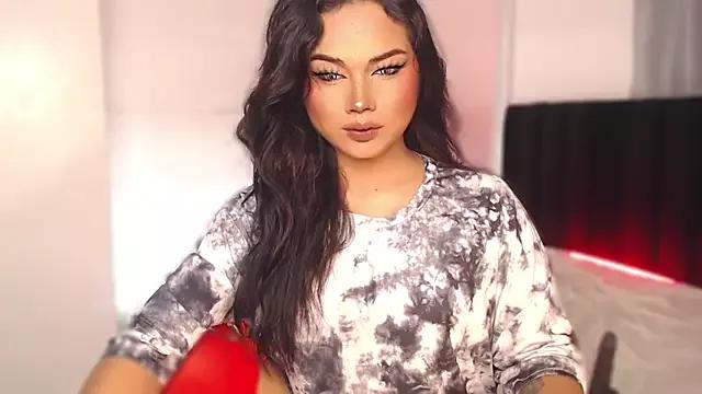MissChloe_Wolf from StripChat is Freechat