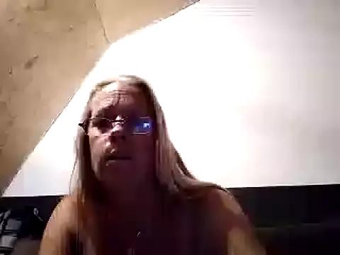 MISSLOTUS75 from StripChat is Freechat