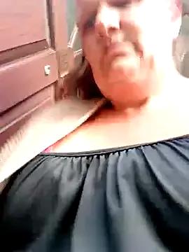 MissQueenBeex from StripChat is Freechat