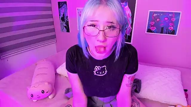 Check-out our cam rooms range and converse on a personal level with our delicious livecams streamers, showing off their spicy curves and toys.