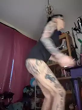 MommyMisfit from StripChat is Freechat