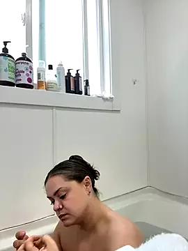 mommyxxmilkerxx from StripChat is Freechat
