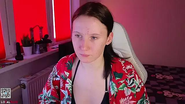 mon_lola from StripChat is Freechat