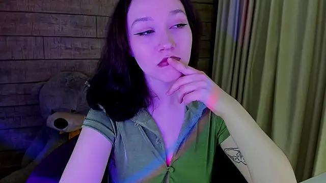 Check-out our cam rooms range and converse on a personal level with our delicious livecams streamers, showing off their spicy curves and toys.