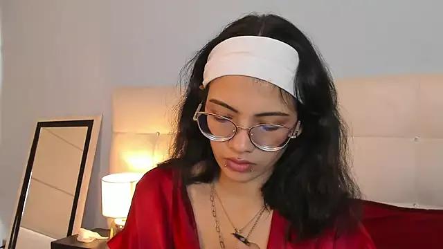 Moon__April from StripChat is Freechat