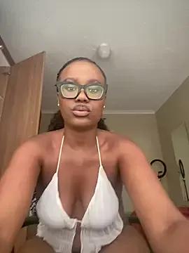 Moonzy77 from StripChat is Freechat