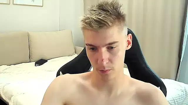MrSexyCum4U from StripChat is Freechat