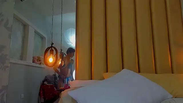 NahomiWhitel from StripChat is Freechat