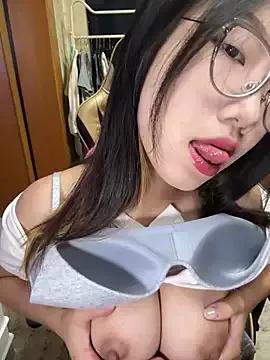 Photos of Nami-OP from StripChat is Freechat
