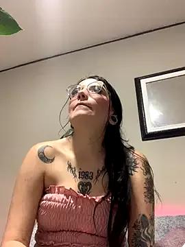 Naomii2 from StripChat is Freechat