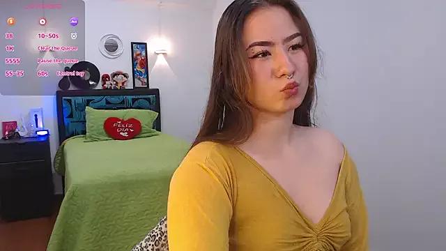 naomii_san from StripChat is Freechat