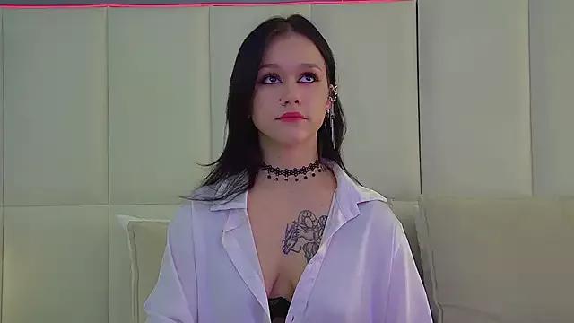 NaomiShannon from StripChat is Freechat