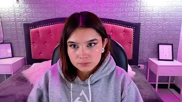 Natalie_loffreda from StripChat is Freechat