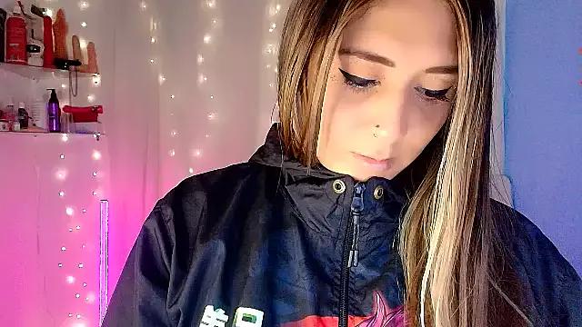 Check-out our cam rooms range and converse on a personal level with our delicious livecams streamers, showing off their spicy curves and toys.