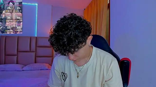 Nathan_Bluee from StripChat is Freechat