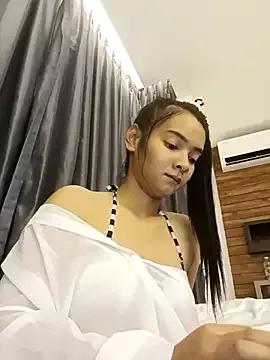 Natural_Asian_Girl from StripChat is Freechat