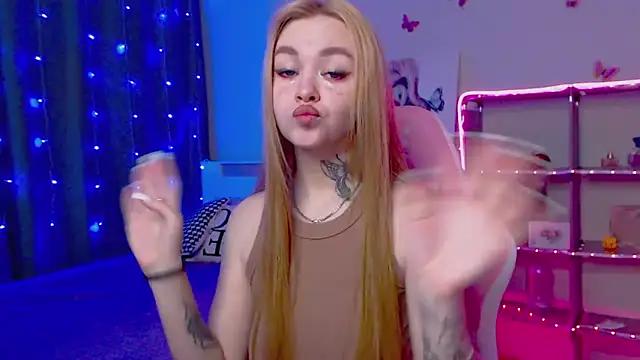 Check-out our cam rooms range and converse on a personal level with our delicious livecams streamers, showing off their spicy curves and toys.