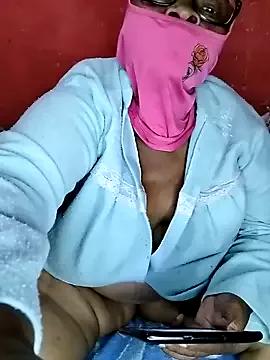 naughtygrannyXXX from StripChat is Freechat