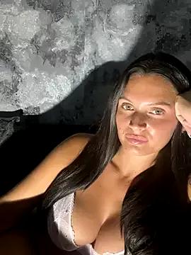 Naughtyxdestiny from StripChat is Freechat