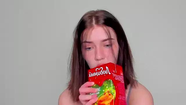 NelliMuller from StripChat is Freechat