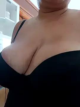 nelly88_xxx from StripChat is Freechat