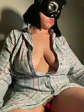 nenalayla from StripChat is Freechat