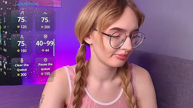 Check-out our cam rooms range and converse on a personal level with our delicious livecams streamers, showing off their spicy curves and toys.