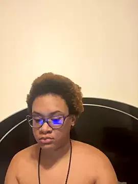 nickytheehawtie from StripChat is Freechat