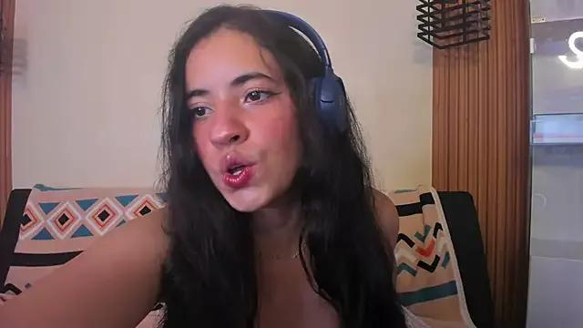 Check-out our cam rooms range and converse on a personal level with our delicious livecams streamers, showing off their spicy curves and toys.