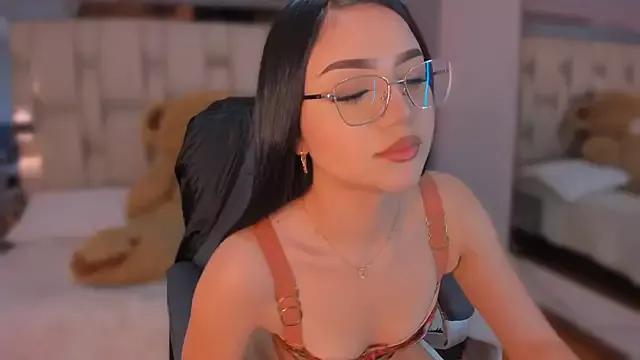 Check-out our cam rooms range and converse on a personal level with our delicious livecams streamers, showing off their spicy curves and toys.