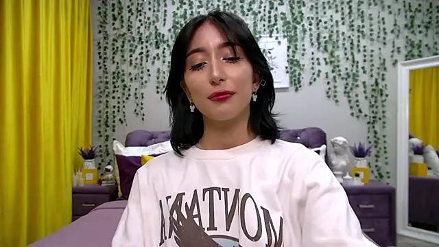 NicoleKellym from StripChat is Freechat
