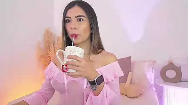NicolleSteel from StripChat is Freechat