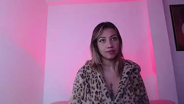 Check-out our cam rooms range and converse on a personal level with our delicious livecams streamers, showing off their spicy curves and toys.