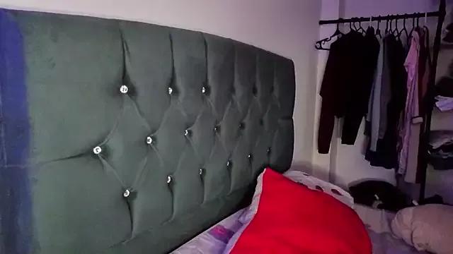 nina_sky from StripChat is Freechat