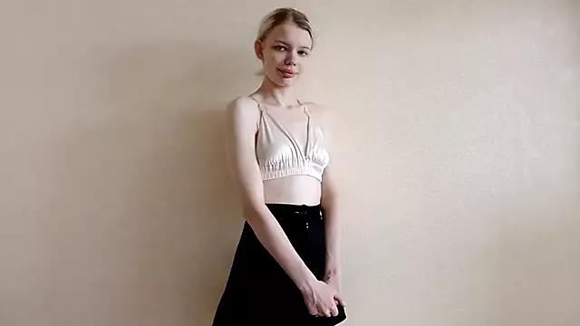 NoellaSoro from StripChat is Freechat
