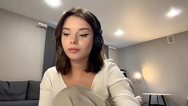 Check-out our cam rooms range and converse on a personal level with our delicious livecams streamers, showing off their spicy curves and toys.