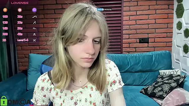 Olisa_fox from StripChat is Freechat