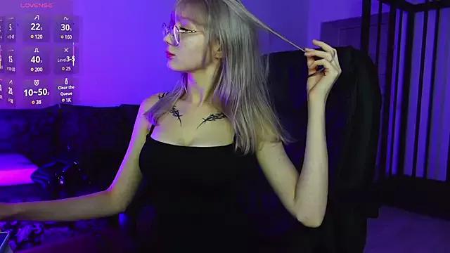 Olivia_North from StripChat is Freechat