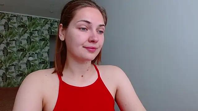 Olivia_shine from StripChat is Freechat